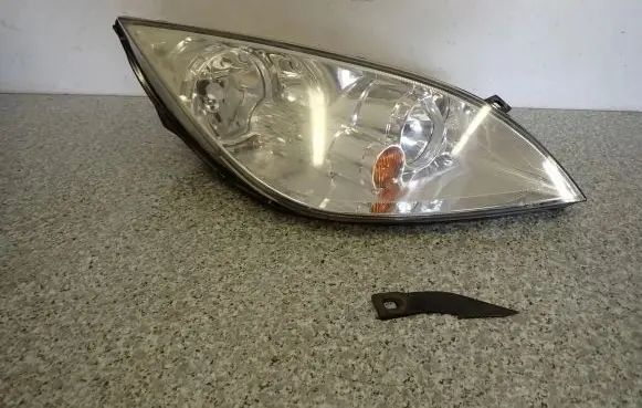 Mitsubishi Colt Headlight/headlamp