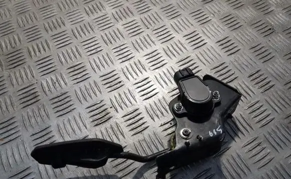 Toyota Avensis T250 Accelerator throttle pedal 8928152011