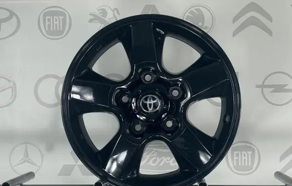 Toyota Land Cruiser (J200) R18 alloy rim 