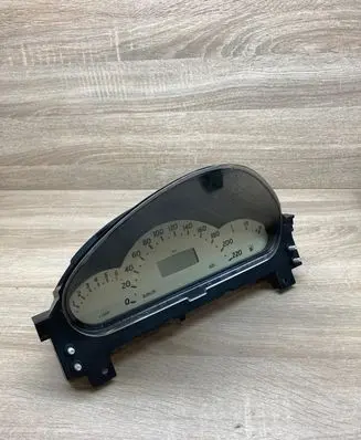 Speedometer (instrument cluster)