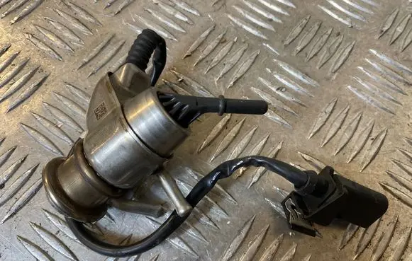 Volkswagen Crafter AdBlue injector 4G0131113D 0444025054