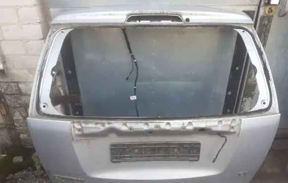 KIA Carnival Tailgate/trunk/boot lid 737004D101 737004D031