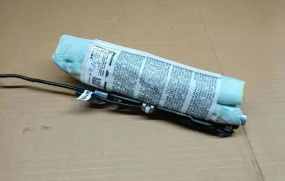 Audi A1 Seat airbag 8X3880241B 071723020 34056765DD