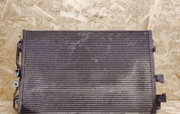 A/C cooling radiator (condenser)