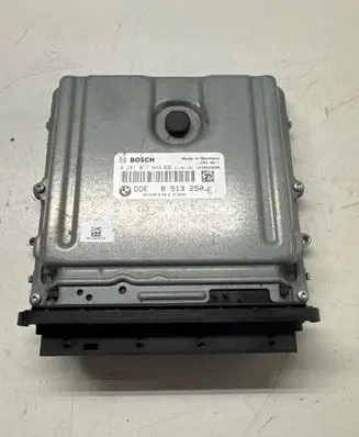 BMW 5 F10 F11 Engine control unit/module 0281017648 030181234 8513250
