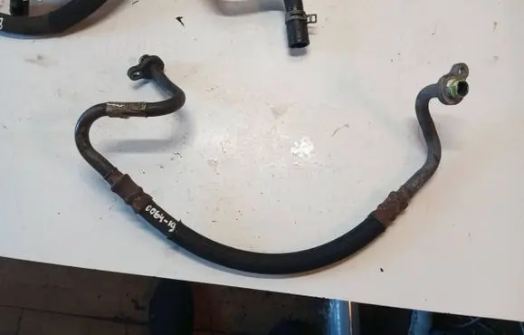 Volvo V60 Air conditioning (A/C) pipe/hose 31332530