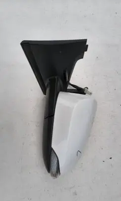 Toyota Yaris Front door electric wing mirror 