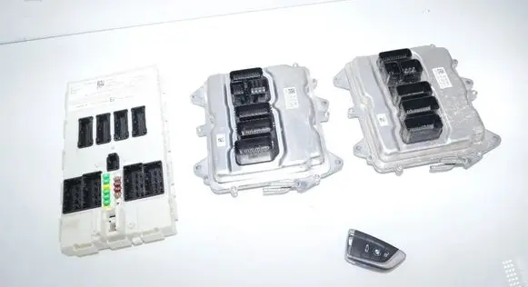 BMW X6M F86 Engine ECU kit and lock set 8672239 12148672239 12148637035