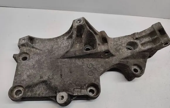 Volkswagen Touran I Generator/alternator bracket 03G903143A