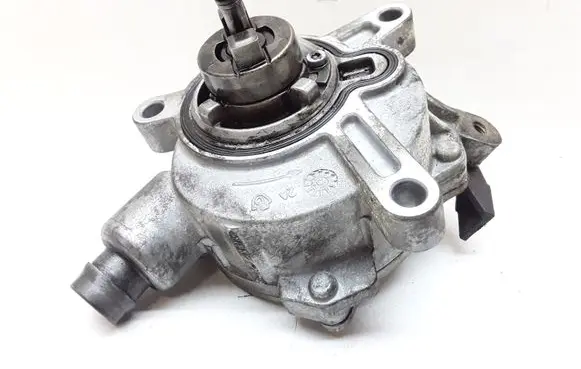 Volvo XC90 Vacuum pump 30677904