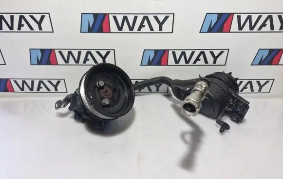 BMW 1 E82 E88 Power steering pump 6780459