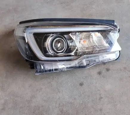 Subaru Forester SK Headlight/headlamp