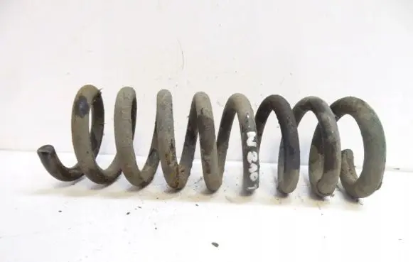 Mercedes-Benz E W210 Rear coil spring