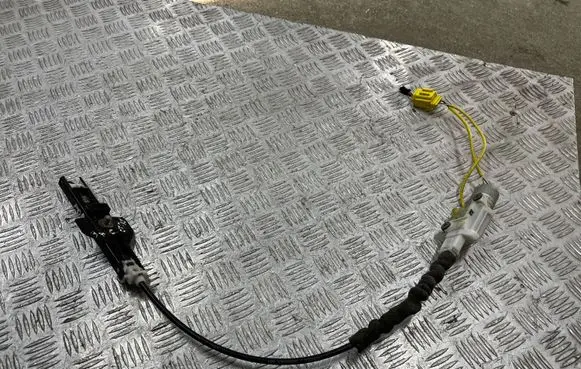 Porsche Cayenne (9PA) Seat belt height adjuster 404841 6022137