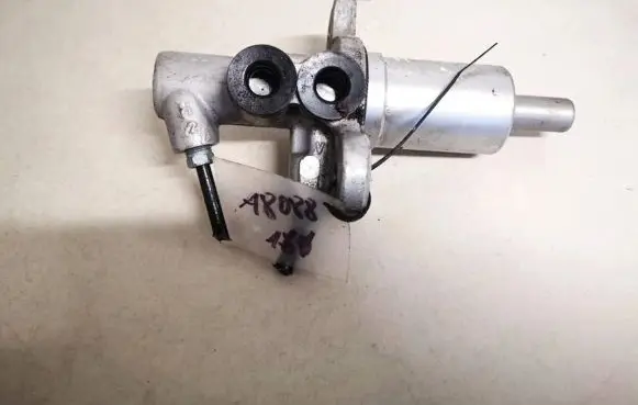 BMW 5 GT F07 Clutch master cylinder