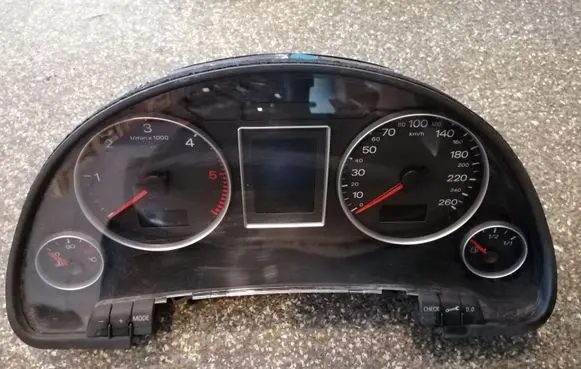 Audi A4 S4 B6 8E 8H Speedometer (instrument cluster) 8E0920901D 0263626090