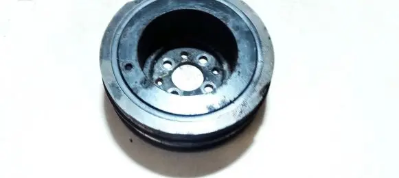 Audi A4 S4 B5 8D Crankshaft pulley 028105243d