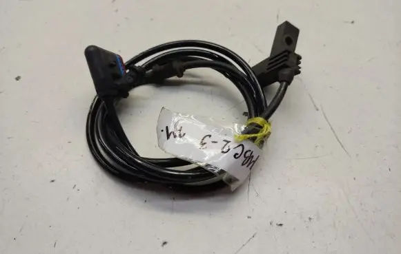 Mercedes-Benz C W204 Rear ABS sensor wiring A2045404605 A2213453123