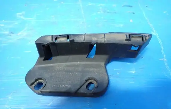 Alfa Romeo Giulietta Headlight/headlamp mounting bracket 46635757