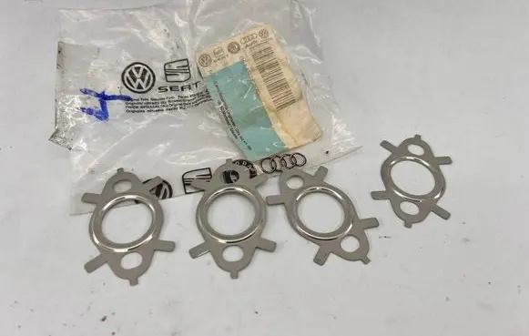 Audi A3 S3 8L EGR valve line/pipe/hose 06A131547Q 27072010