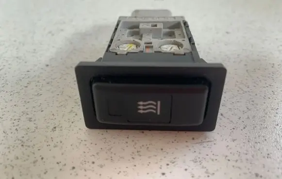 Toyota Avensis T250 Windscreen/window heater switch 153337 153261