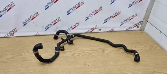 BMW 5 GT F07 Engine coolant pipe/hose 7592649