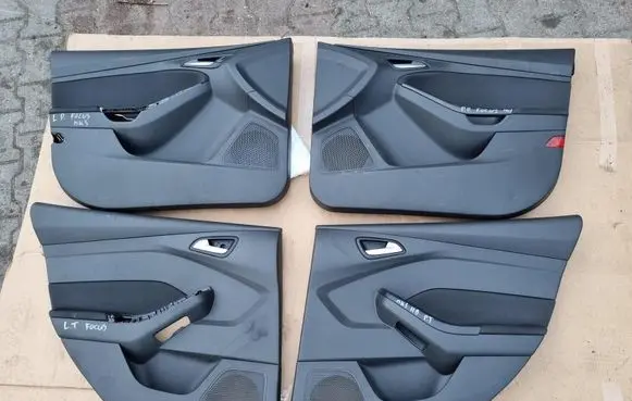 Ford Focus Front door card panel trim