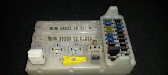 Ford Mondeo MK I Fuse box set 30a000081 93bg-14k150-ac