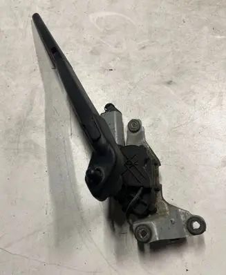 Volvo V70 Rear window wiper motor 8667188 443122291017