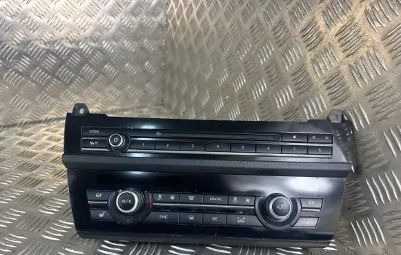 BMW 5 F10 F11 Climate control unit 9352761 935276101