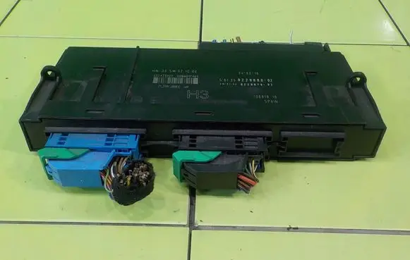 BMW 1 E81 E87 Central body control module 9229880