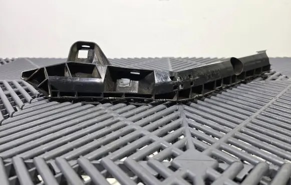 Nissan Leaf I (ZE0) Headlight/headlamp mounting bracket 852273N10A
