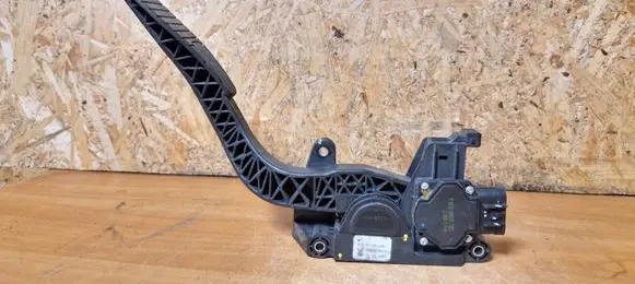 Opel Antara Accelerator throttle pedal 20905699