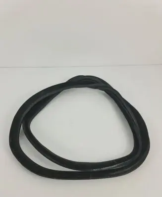 BMW 4 F36 Gran coupe Rear door rubber seal (on body) 7401893