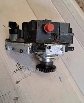 Mercedes-Benz CLK A209 C209 Fuel injection high pressure pump A6420700501