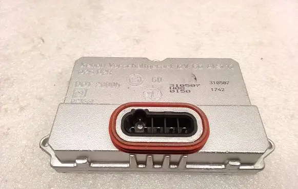 Mercedes-Benz E W211 Headlight ballast module Xenon 5DV00829000
