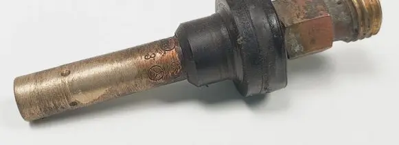 Mercedes-Benz 190 W201 Fuel injector 0000785623