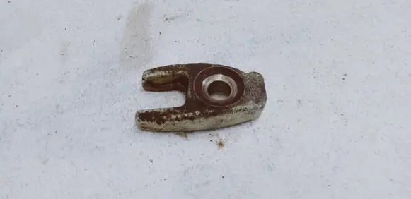 Nissan Qashqai+2 Fuel Injector clamp holder