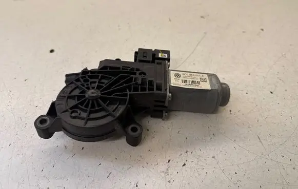 Volkswagen Multivan T5 Front door window regulator motor 6Q2959801E 402164C VW750P2DLS