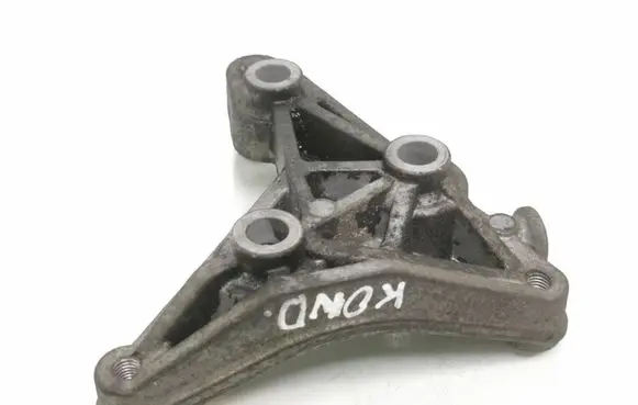Opel Astra H A/C compressor mount bracket 8972624630