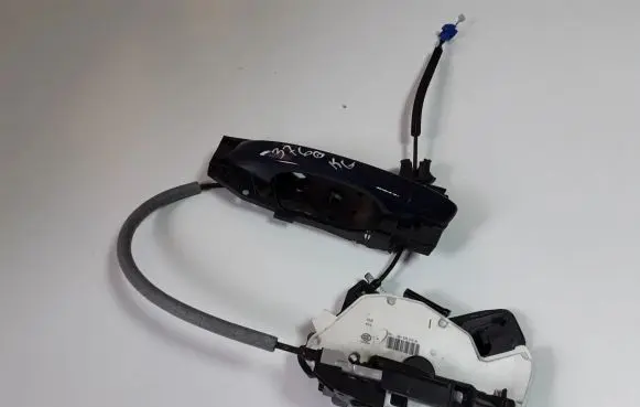 Seat Leon (5F) Rear door lock 5K4839015AE