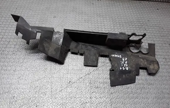 Volkswagen PASSAT B5.5 Intercooler air guide/duct channel 3B0121283D