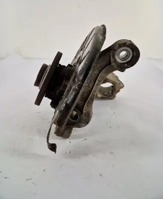 Volkswagen PASSAT B6 Front wheel hub 