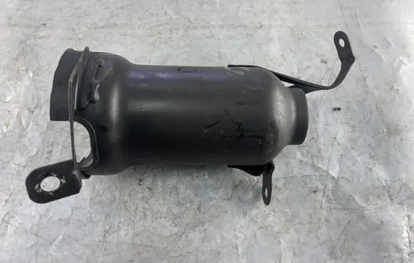 Volkswagen Polo IV 9N3 Fuel filter bracket/mount holder 6Q0127224 6Q0127224C