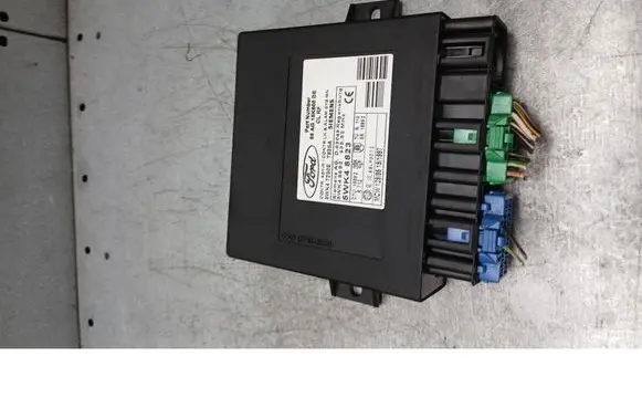 Ford Focus Comfort/convenience module 98AG15K600DE