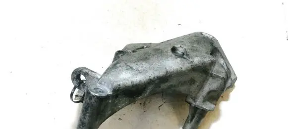 Volkswagen Polo IV 9N3 Engine mounting bracket 045199207M