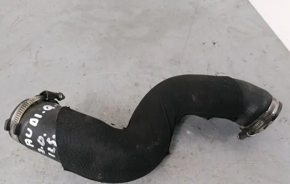 Audi Q5 SQ5 Intercooler hose/pipe 8R0145737H