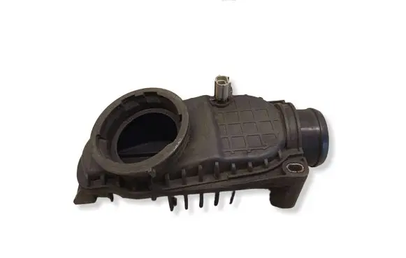 Land Rover Discovery 3 - LR3 Air intake duct part 4H2Q6K770BB LWW500030