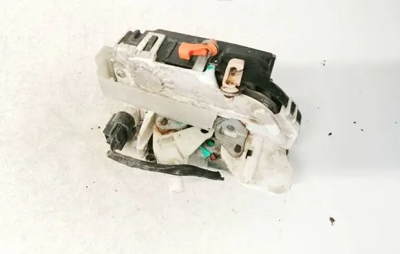 Jeep Patriot Front door lock