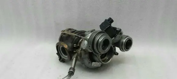BMW 7 F01 F02 F03 F04 Turbo 7576985